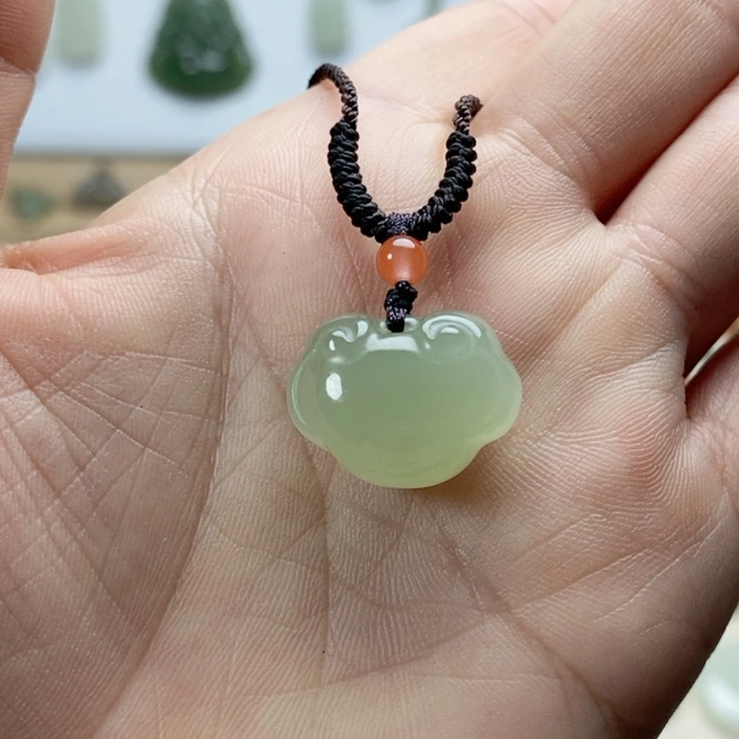 【闪购商品】颈饰未镶嵌和田玉