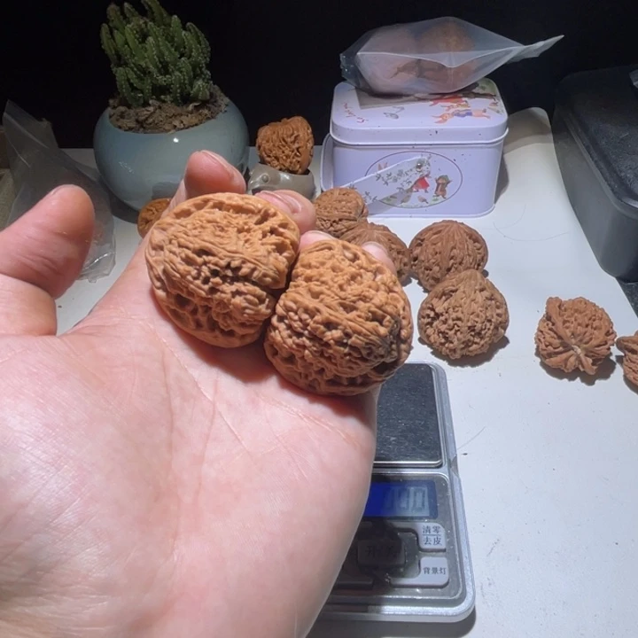 小***宇吊坠文玩核桃41全品南疆石