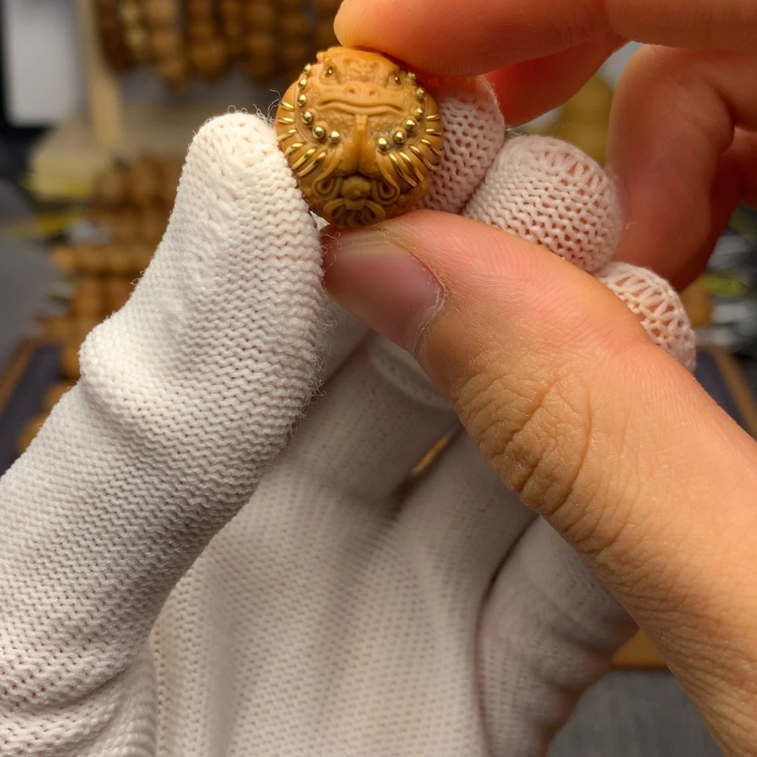 张***哈猴头核桃吊坠文泰