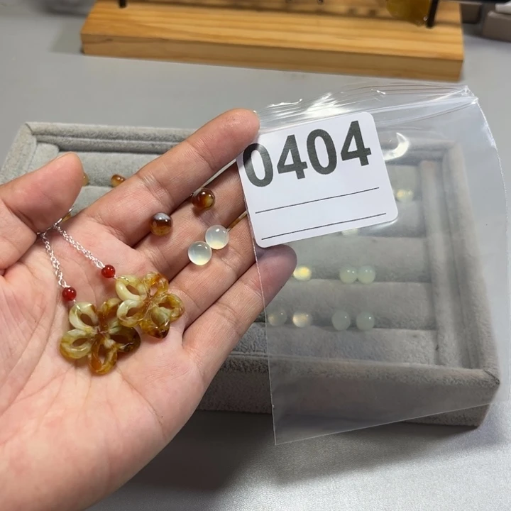 小***福蛇纹石玉合金耳饰