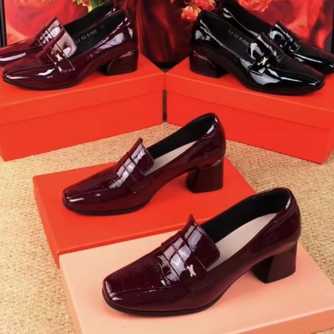 秋款软皮单鞋中跟春季新款漆皮亮面方头时尚百搭方跟深口小皮鞋秋