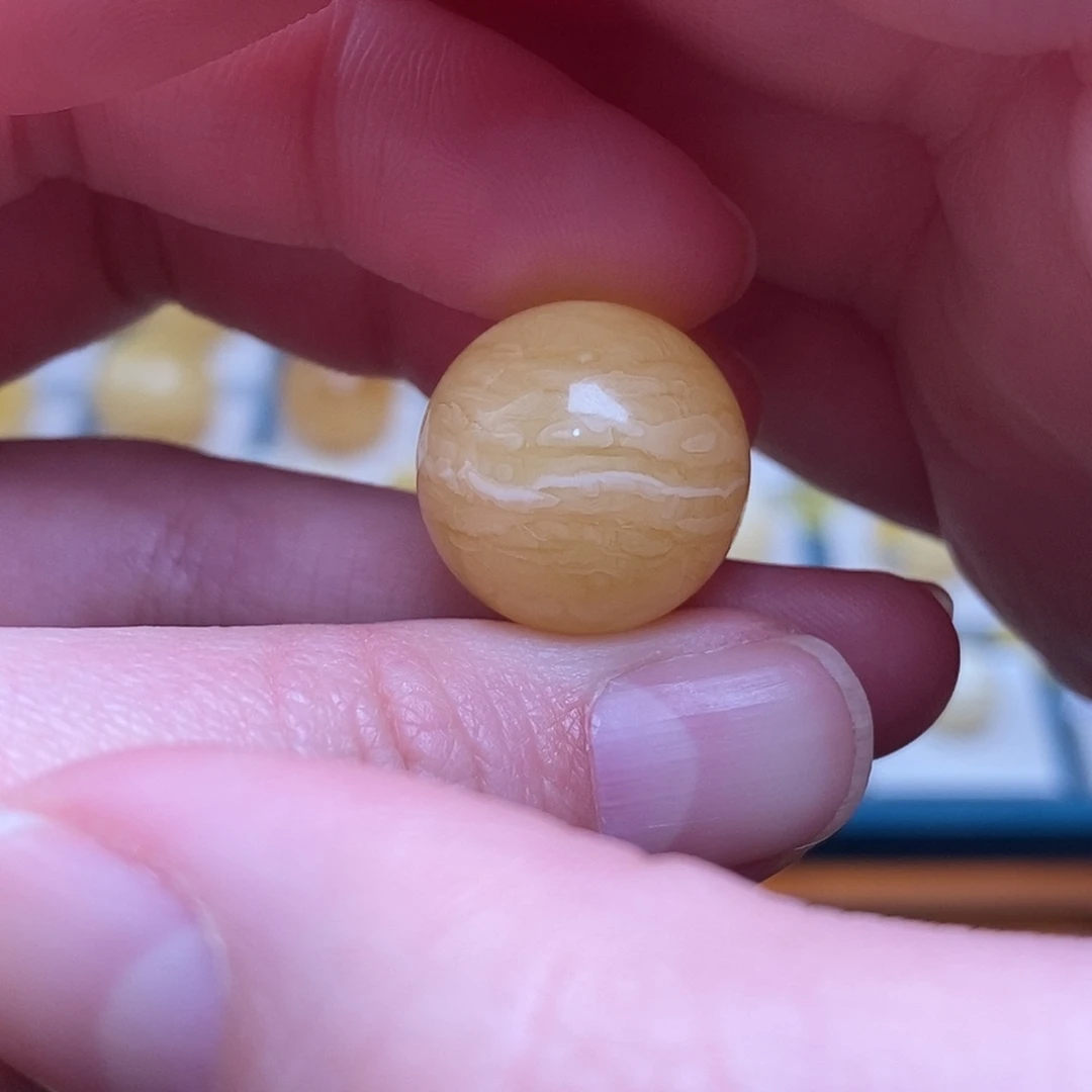 蜜蜡未镶嵌珠宝奇石17.4