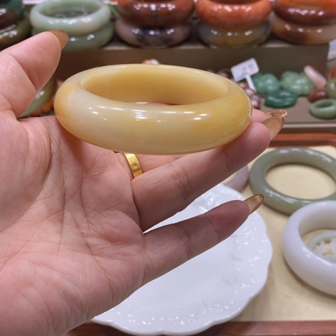 【闪购商品】未镶嵌手镯石英质玉乐*寰