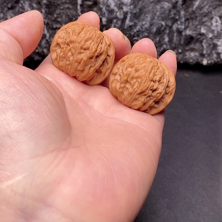 吊坠文玩核桃39山地正磨核桃