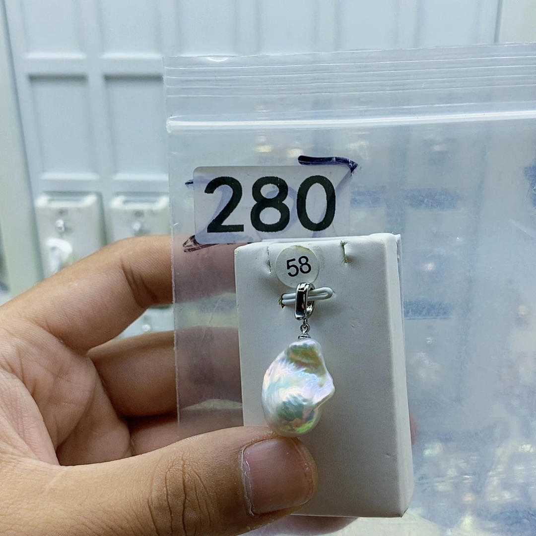 淡水珍珠合金颈饰