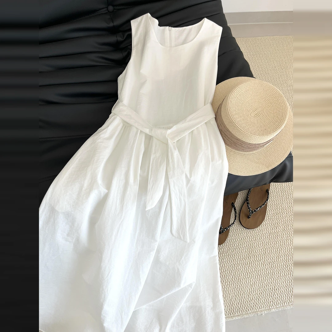 今年流行爆款白色无袖背心连衣裙子女2025夏季新款法式高级感长裙