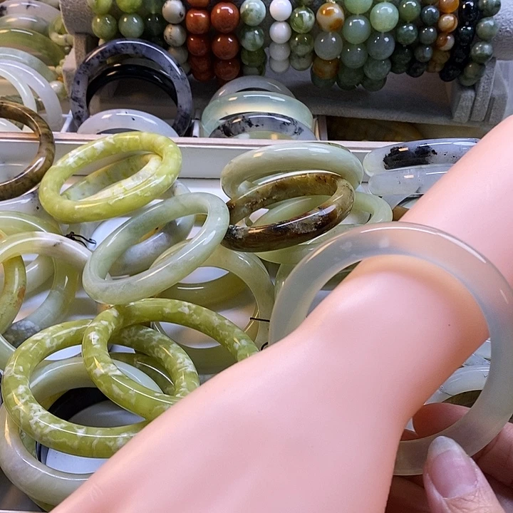 未镶嵌蛇纹石玉手镯小*童