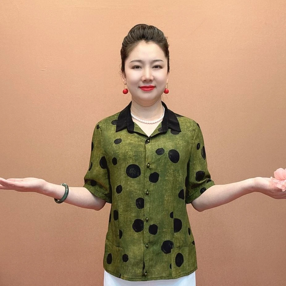 妈妈洋气翻领夏季小衫中老年新款宽松时尚休闲衬衫中年上衣