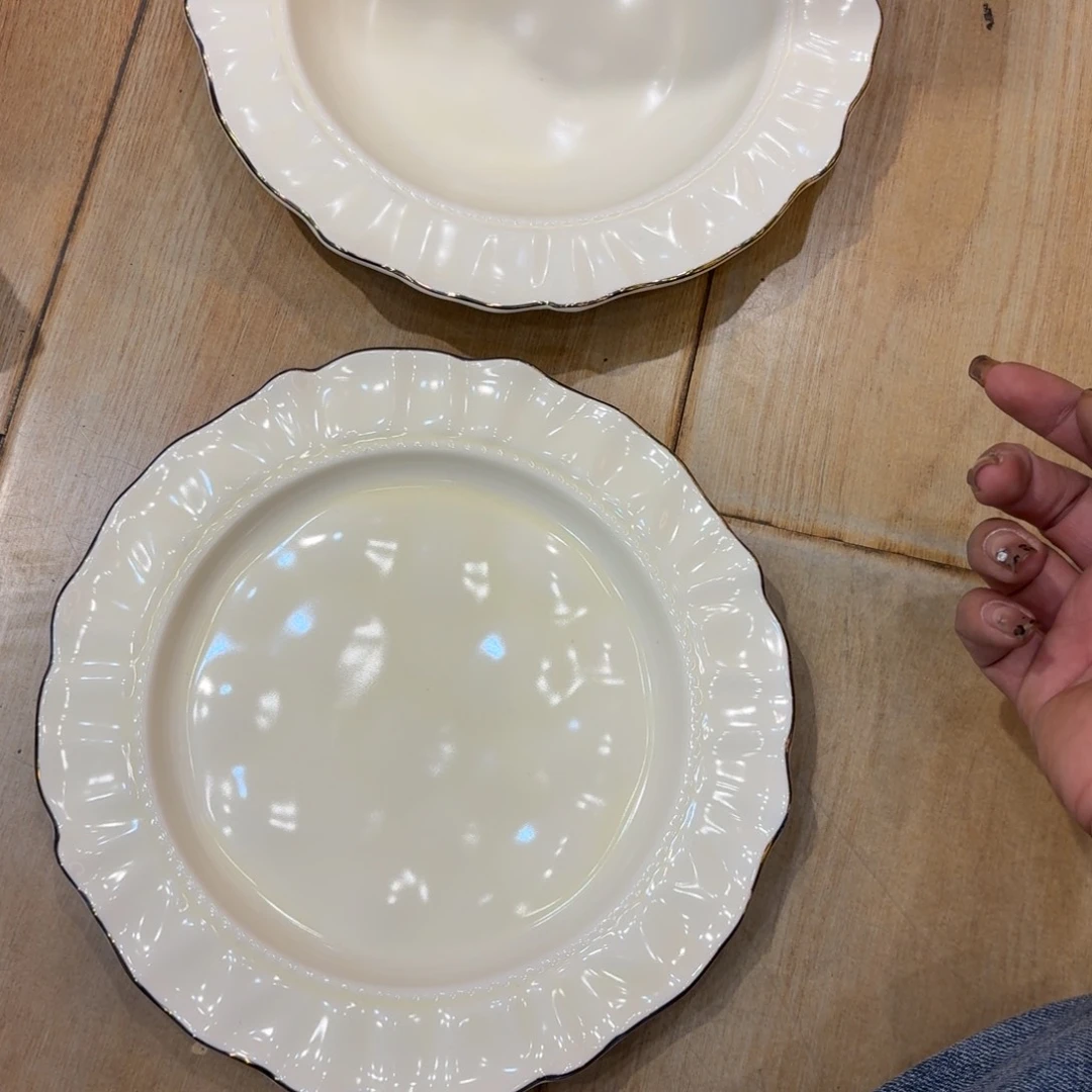 瓷两个微瑕盘子两个