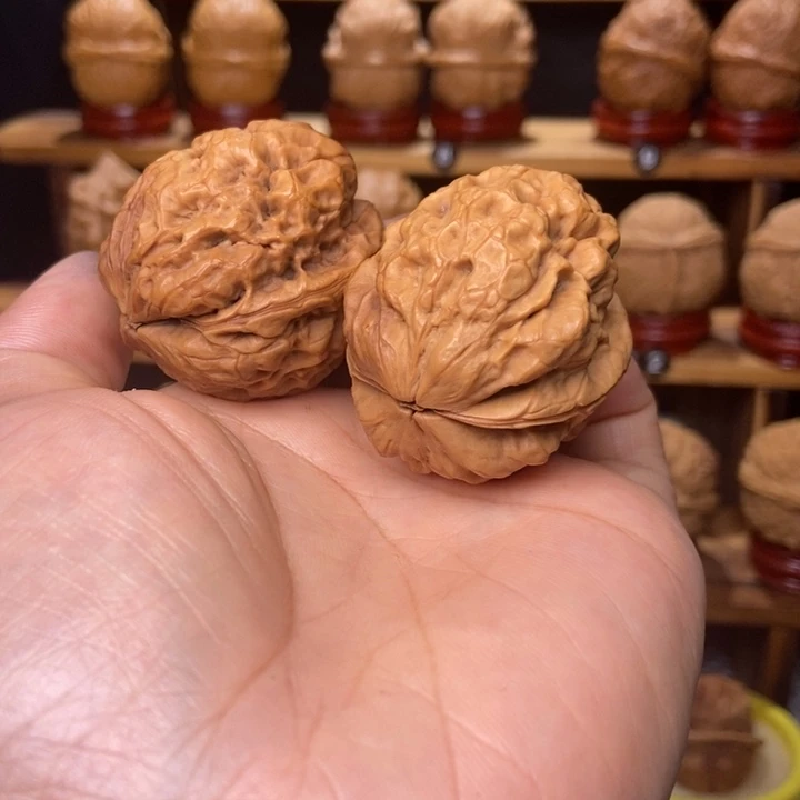 文玩核桃把件大龙甲10