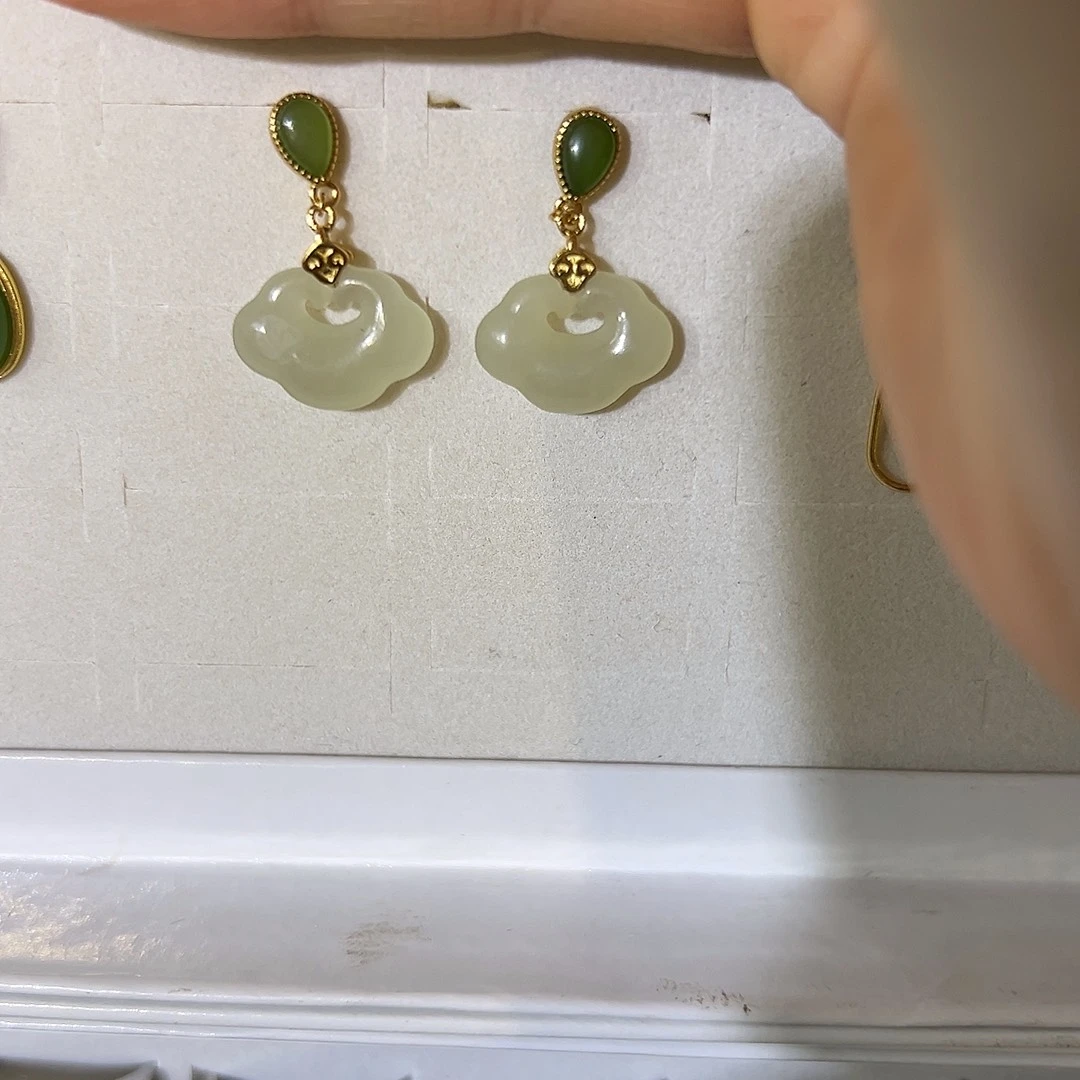 和田玉银S925镶嵌耳饰