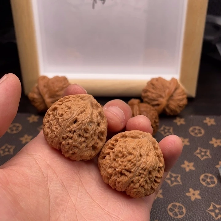 核桃金蝉子平底锅文玩核桃
