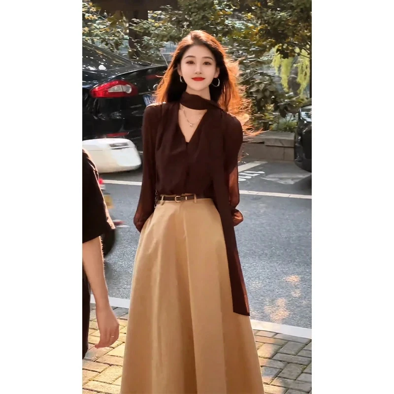 2025早秋新款女韩系穿搭修身V领飘带长袖上衣气质高腰显瘦半身裙