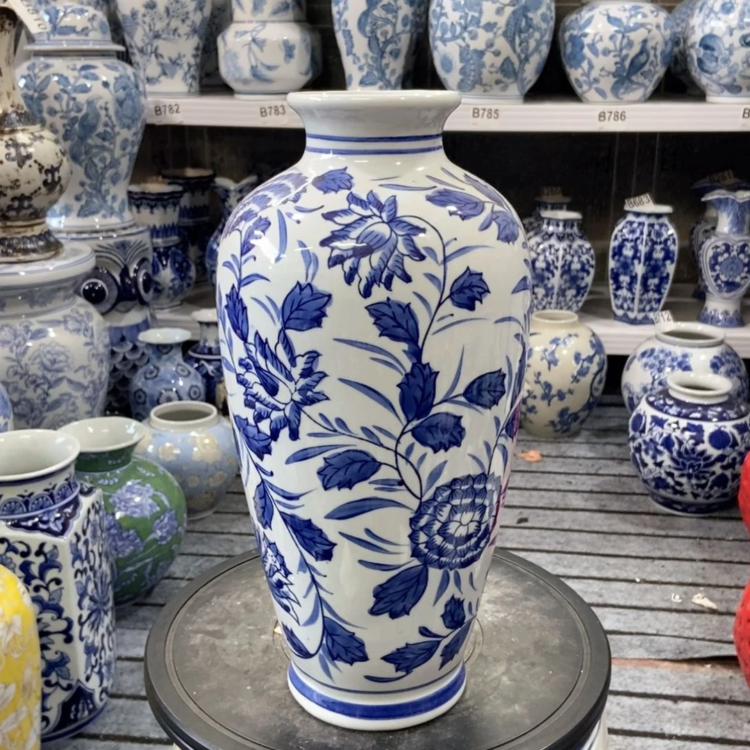 摆件花瓶手绘釉下彩