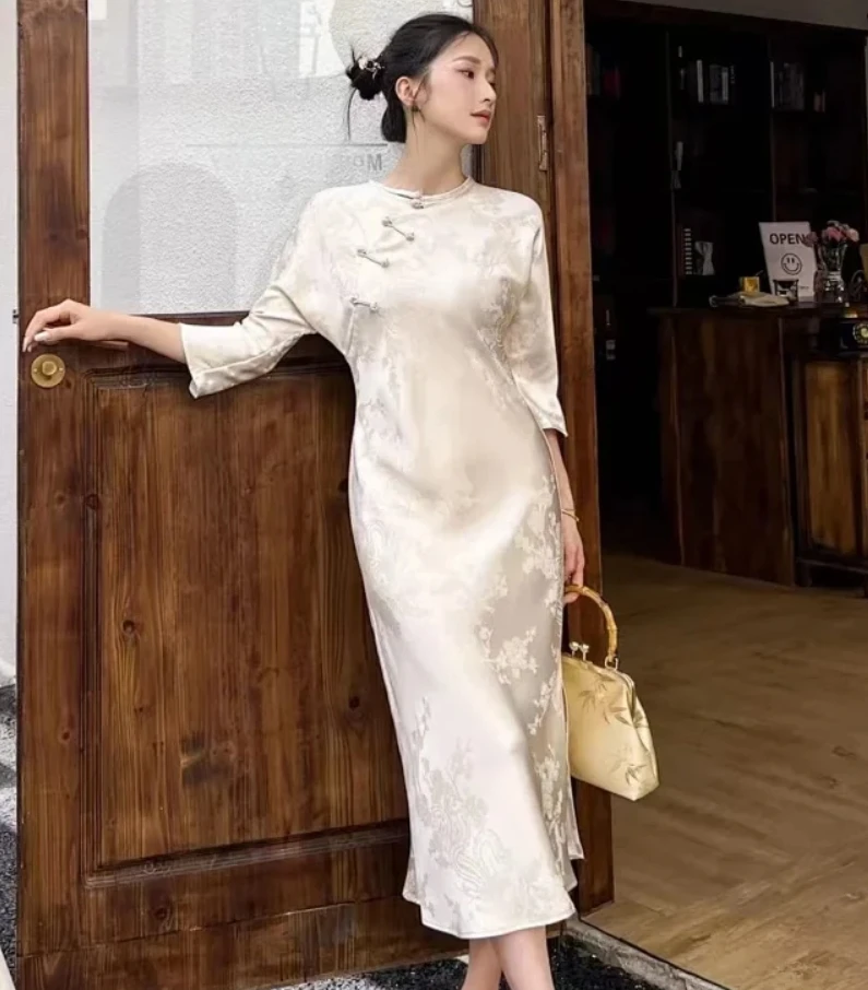 【杨柳依依】中袖提花斜襟盘扣旗袍连衣裙LSQ2595