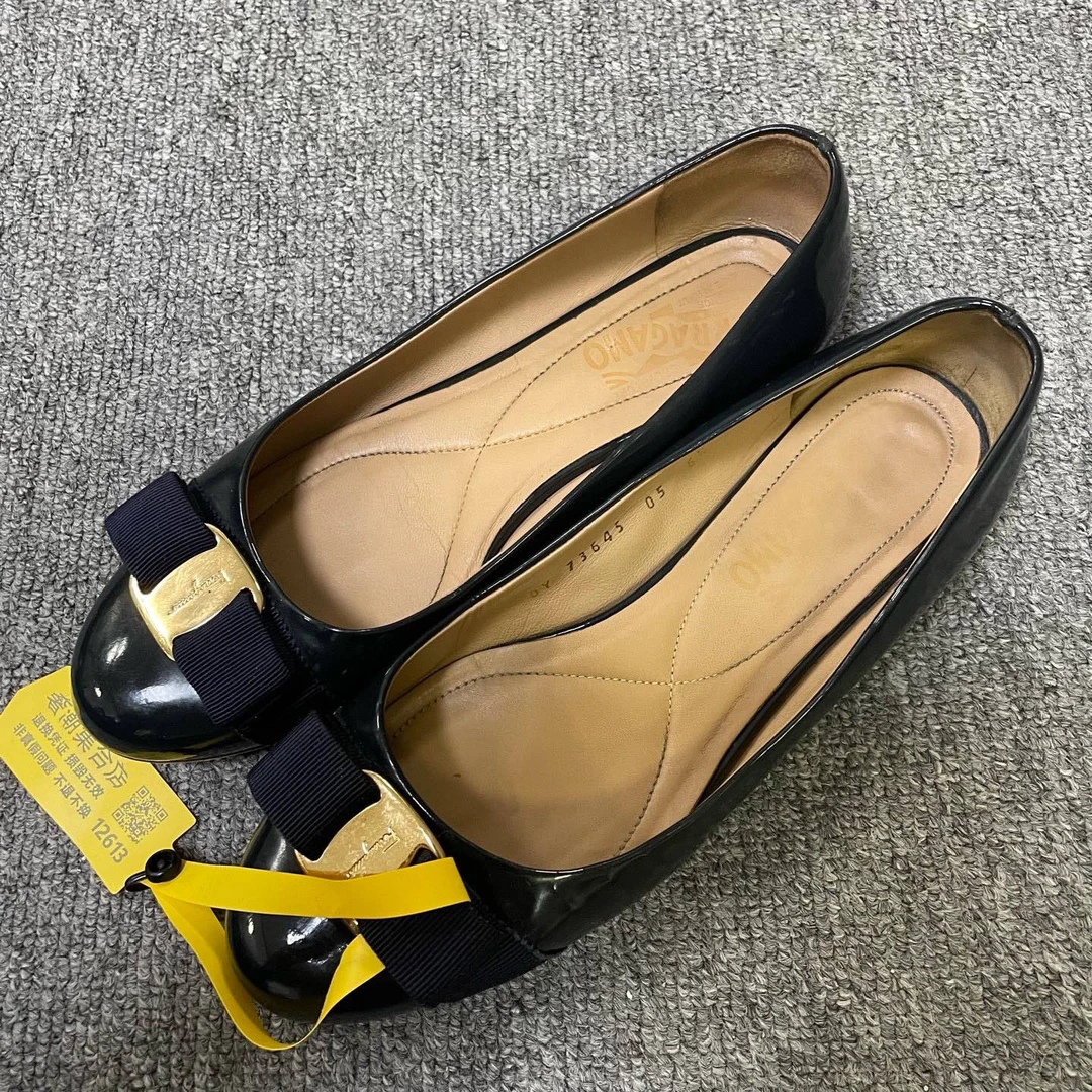 95新 FERRAGAMO/菲拉格慕 蝴蝶结套脚休闲单鞋 37码/12613