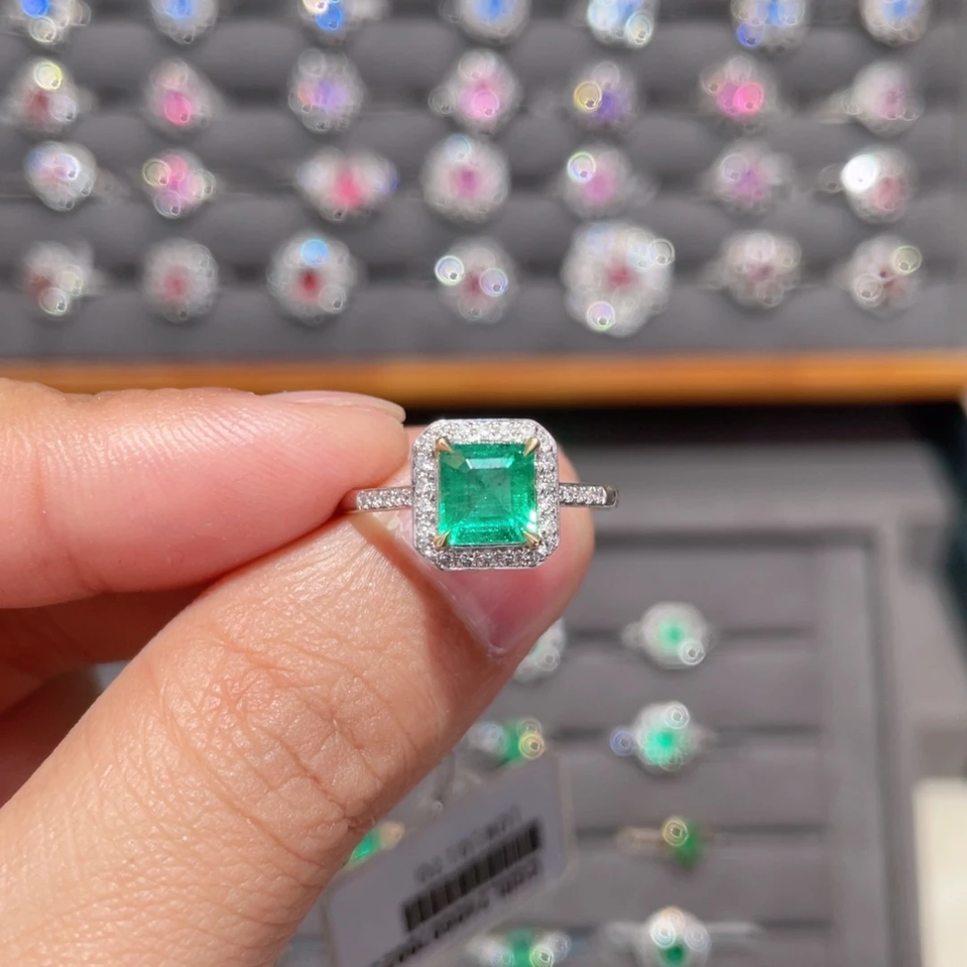 祖母绿戒指18K金镶嵌1.2ct