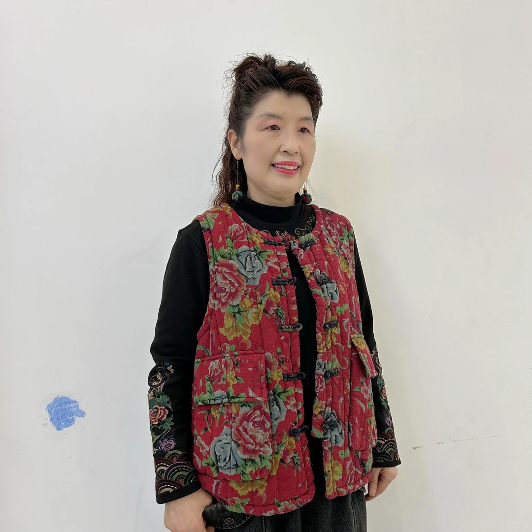 363圆领盘扣民族风牡丹花棉马夹