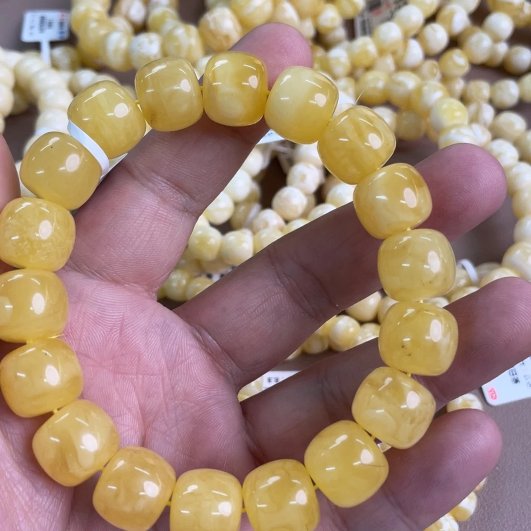 琥珀裸石未镶嵌03000000