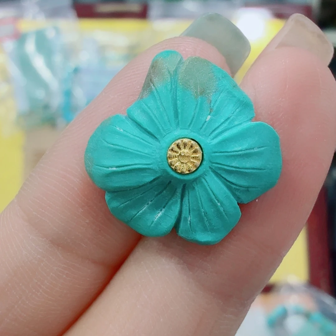 未镶嵌绿松石珠宝奇石