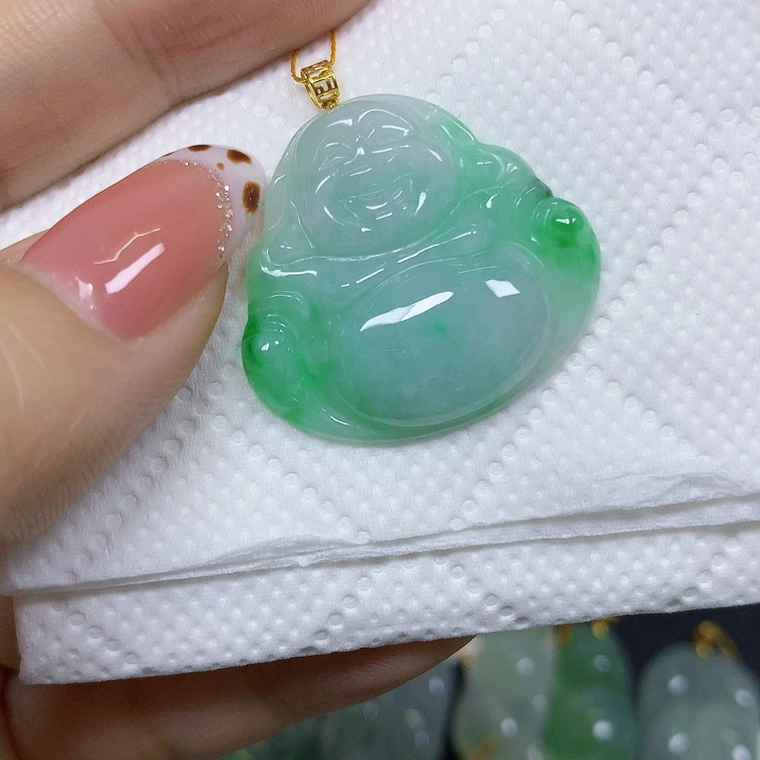 颈饰18K金镶嵌翡翠挂件