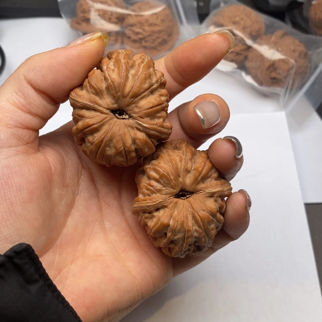 文玩核桃吊坠平谷元宝111