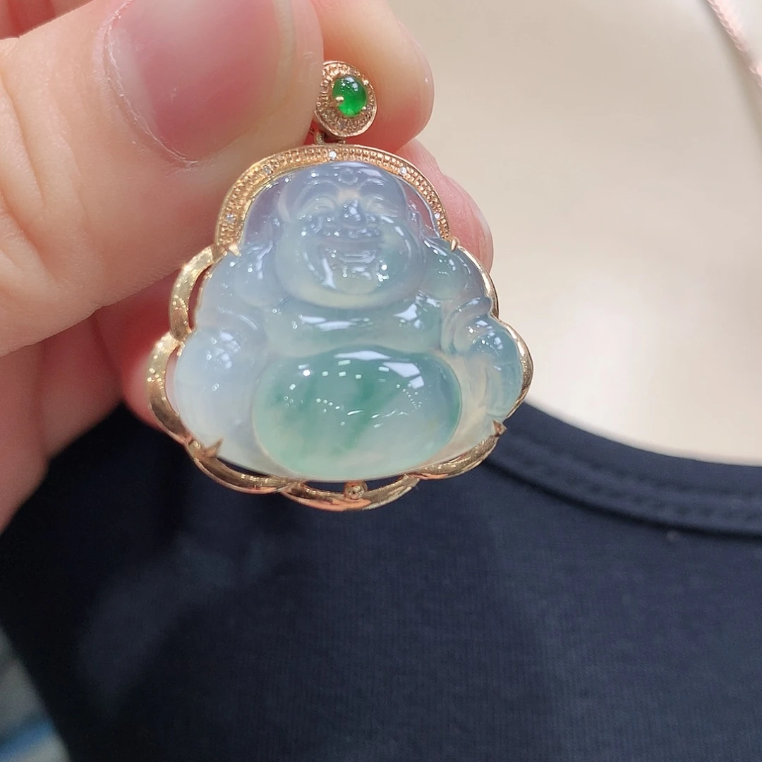 颈饰18K金镶嵌翡翠佛公