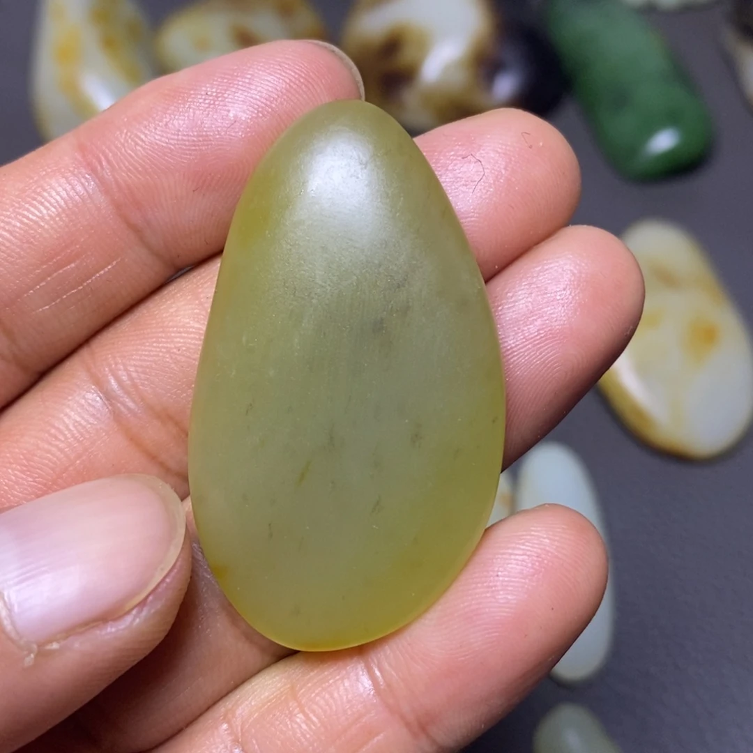 和田玉（糖玉）未镶嵌挂件