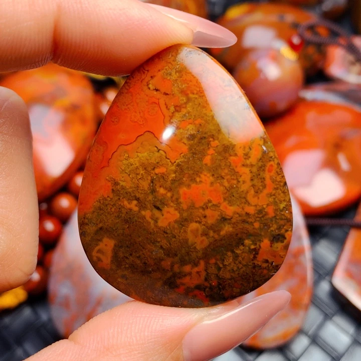 玛瑙/玉髓颈饰未镶嵌Y****N