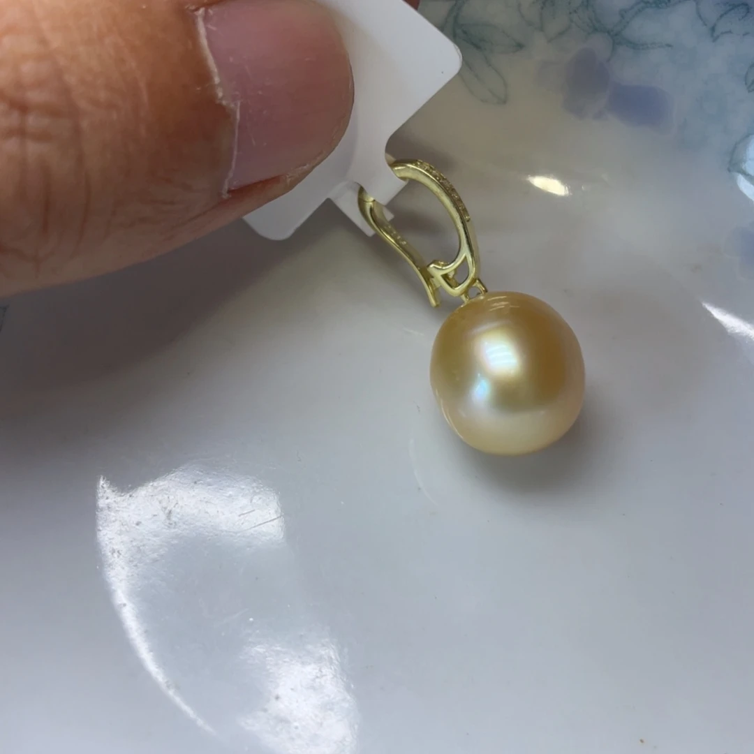 未镶嵌海水珍珠颈饰