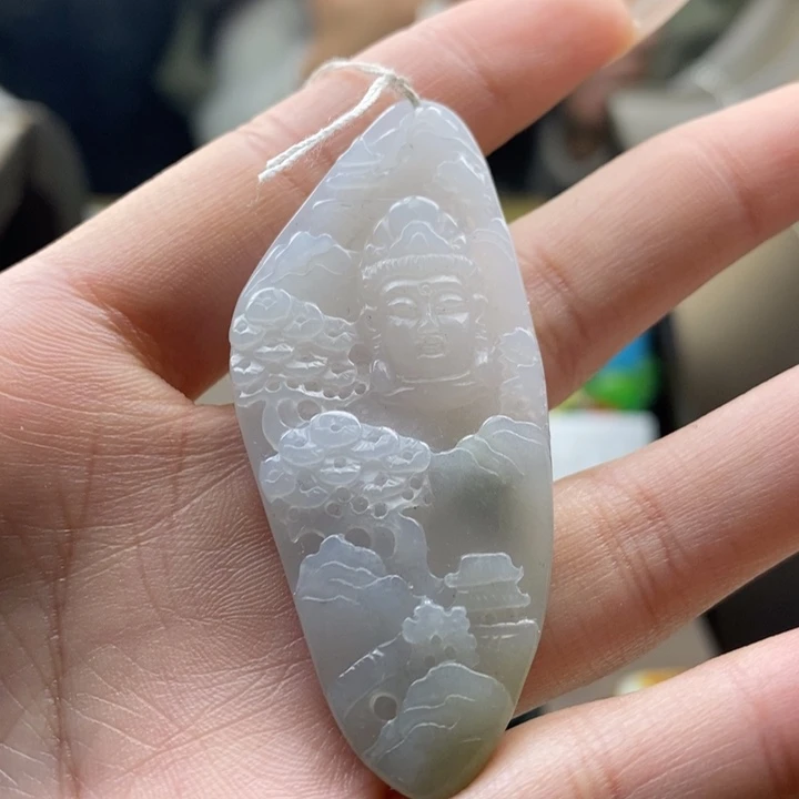 翡翠颈饰未镶嵌翡翠