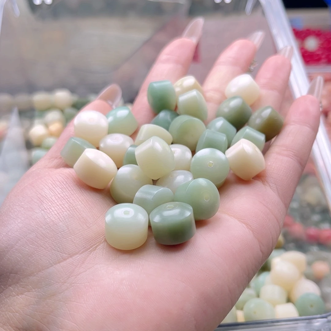 白玉菩提吊坠a13mm25颗。干磨金轮
