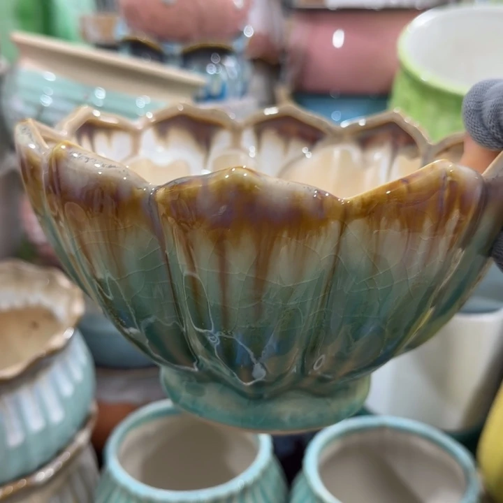 凑9块包邮，有孔，陶瓷花盆