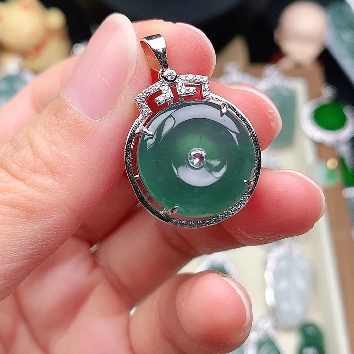 颈饰银S925镶嵌翡翠吊坠