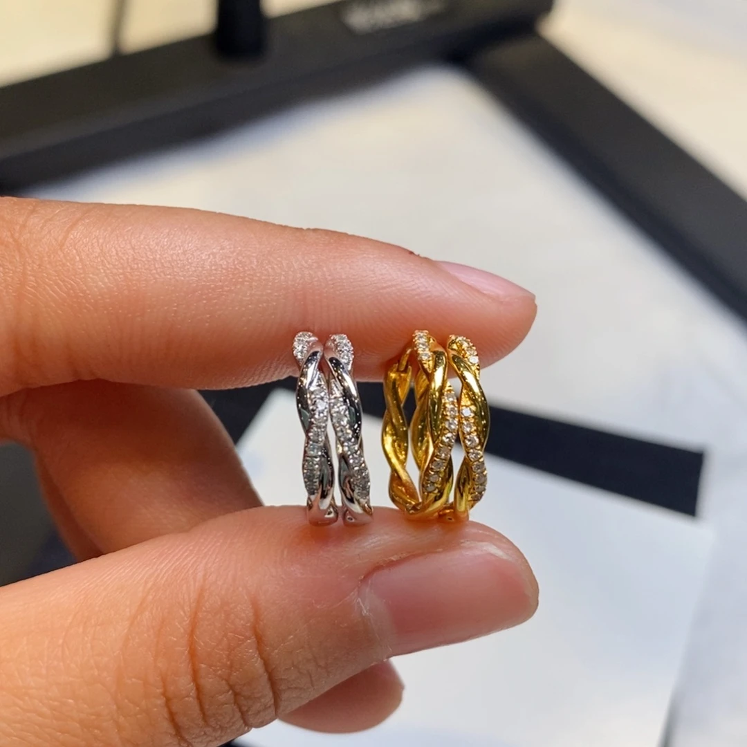 钻石耳饰18K金镶嵌设计款麻花耳包