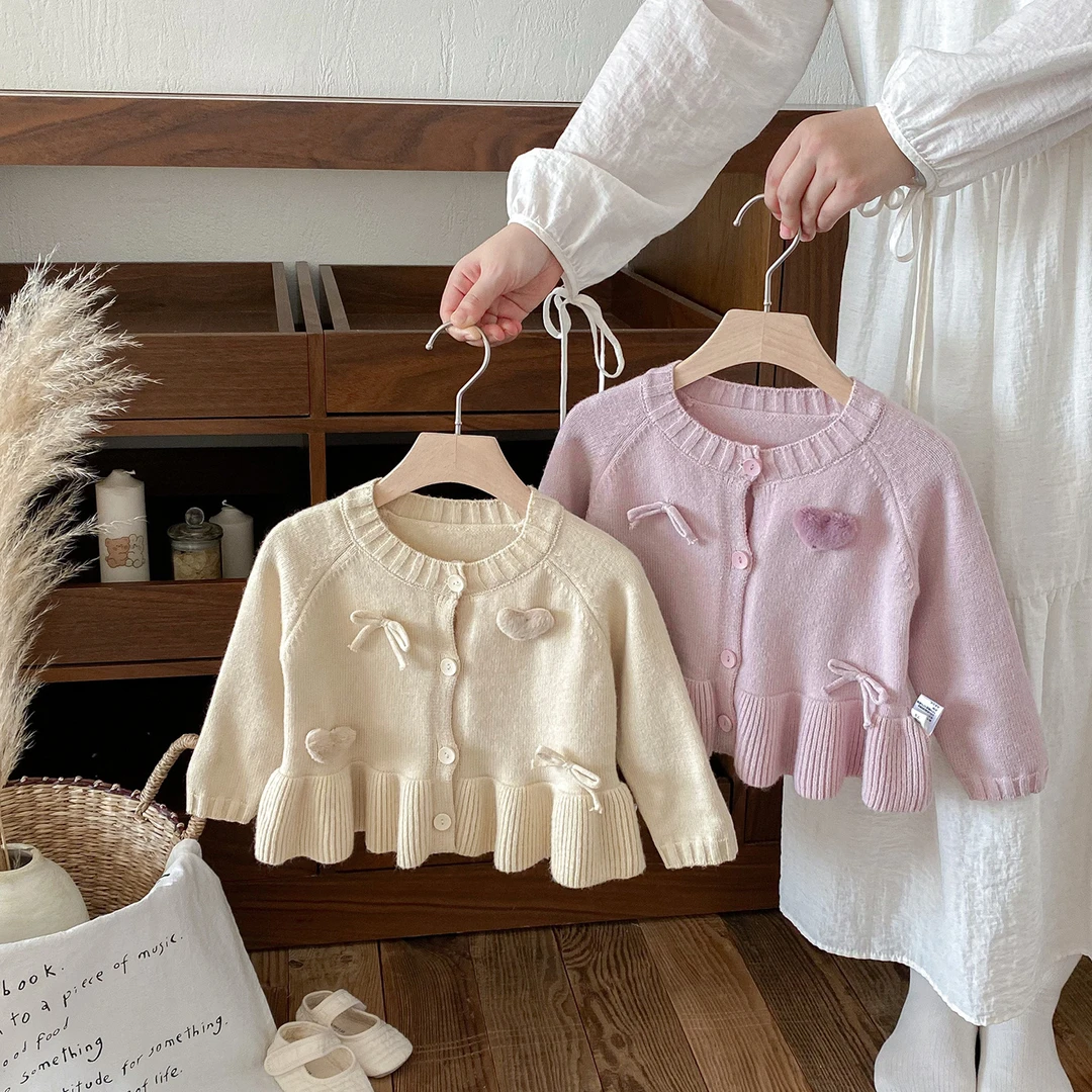 2025秋季新款婴幼儿立体爱心针织外套女宝宝可爱百搭毛衣开衫