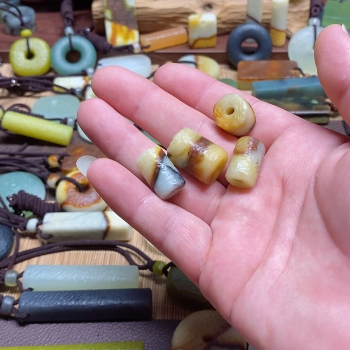 蛇纹石玉挂件未镶嵌檬*