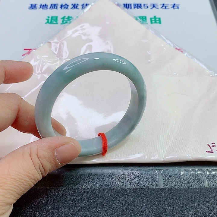 未镶嵌手镯翡翠手镯