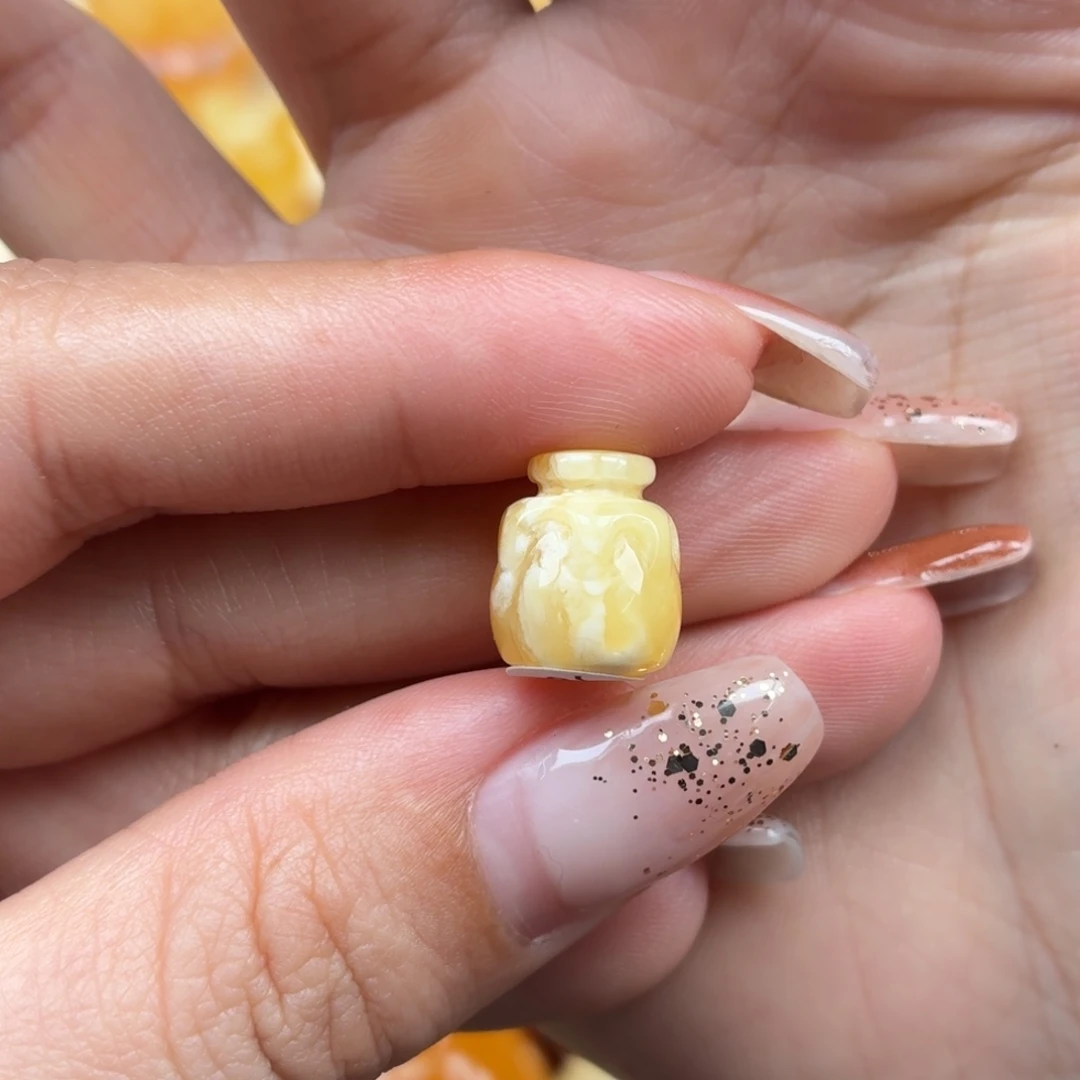 琥珀未镶嵌裸石蜜蜡