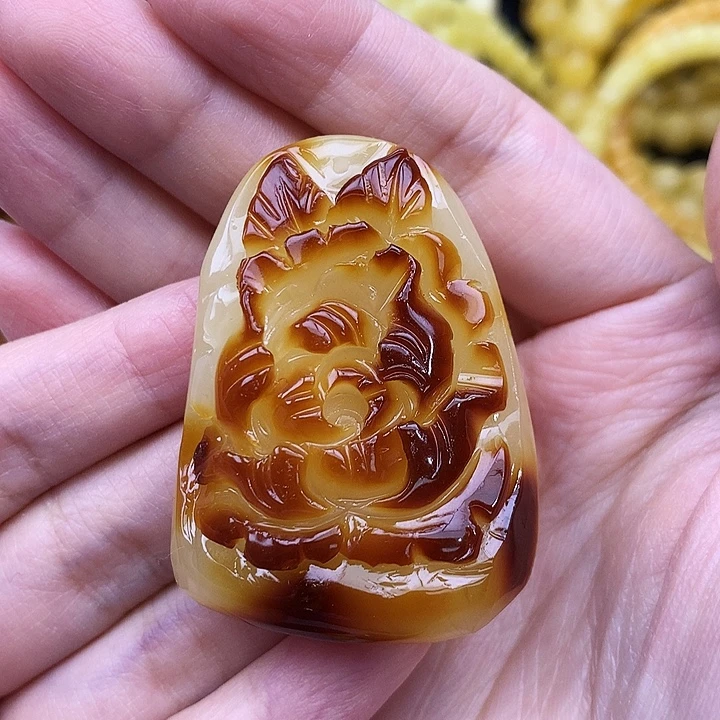 蜜蜡未镶嵌珠宝奇石