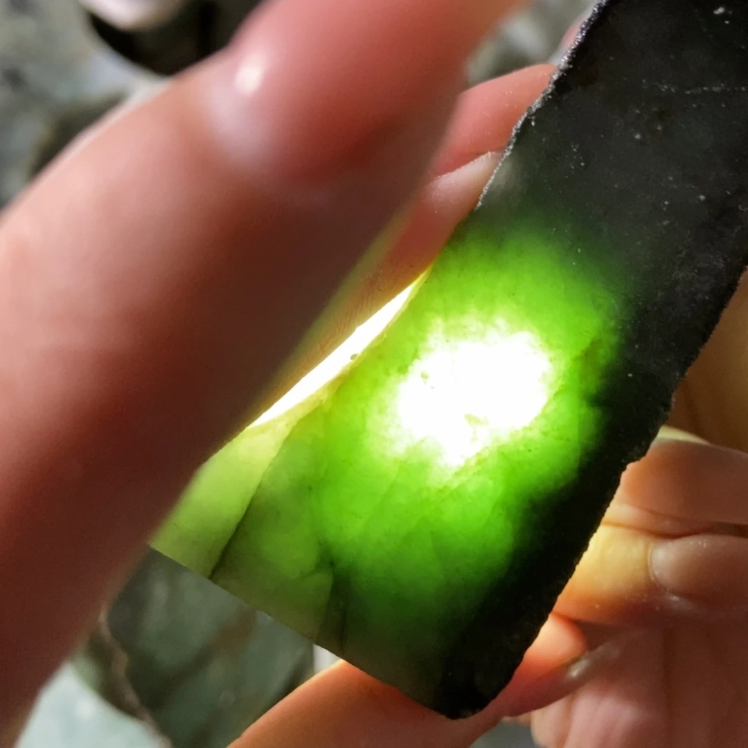 翡翠未镶嵌挂件天然翡翠