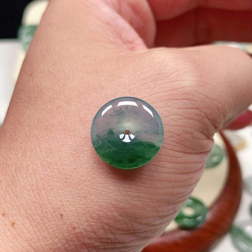 【闪购商品】翡翠未镶嵌吊坠(不含链)