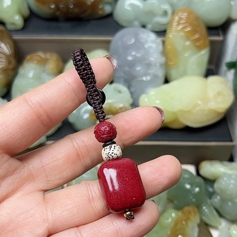 颈饰未镶嵌和田玉龍**神