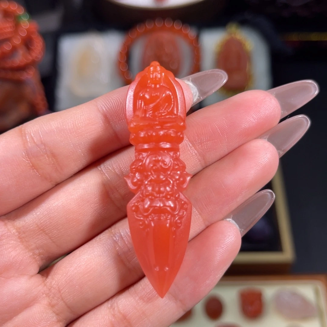 南红玛瑙未镶嵌金刚镢大日如来54.9*16.4