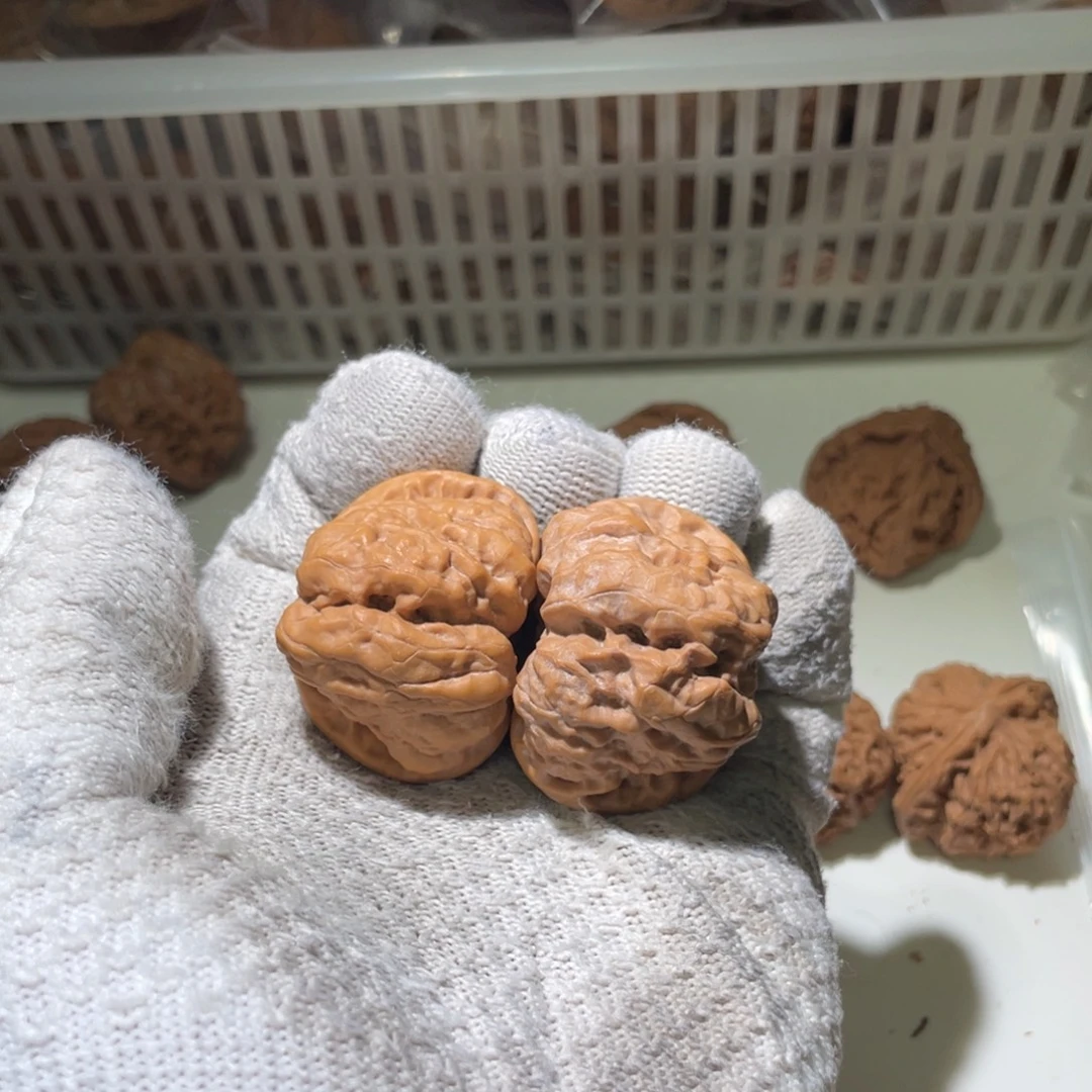 寒***影文玩核桃延庆蛤蟆