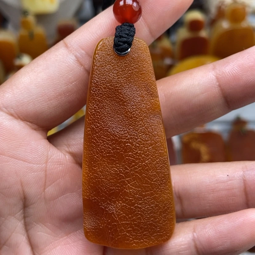 【闪购商品】琥珀颈饰未镶嵌