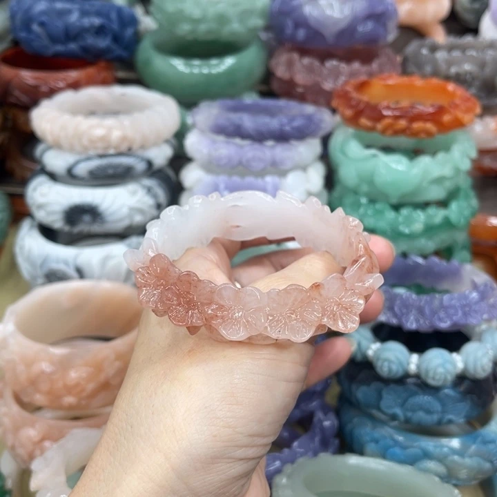 石英岩玉未镶嵌手镯