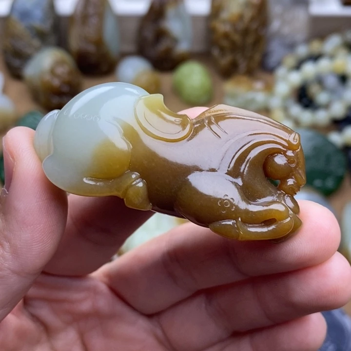 和田玉颈饰未镶嵌旗****制