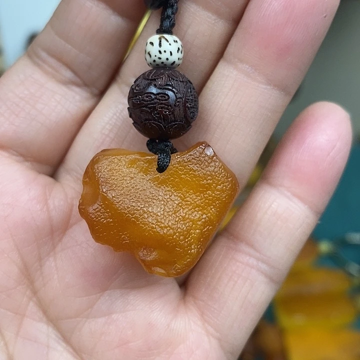 琥珀未镶嵌颈饰钥匙扣