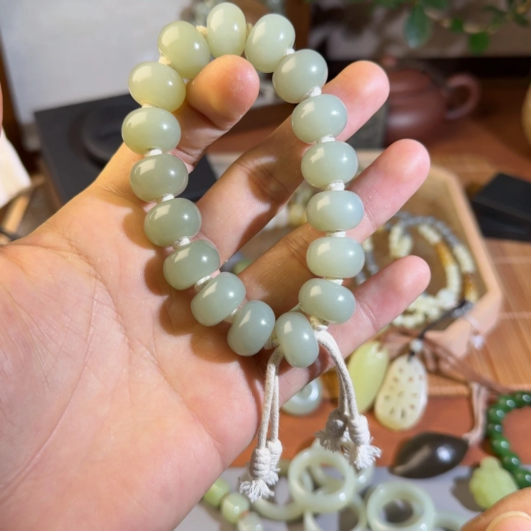 和田玉未镶嵌手链